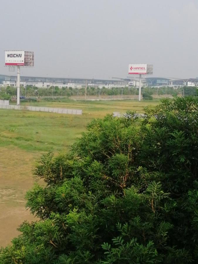 האנוי Roma Hotel Noi Bai Airport מראה חיצוני תמונה